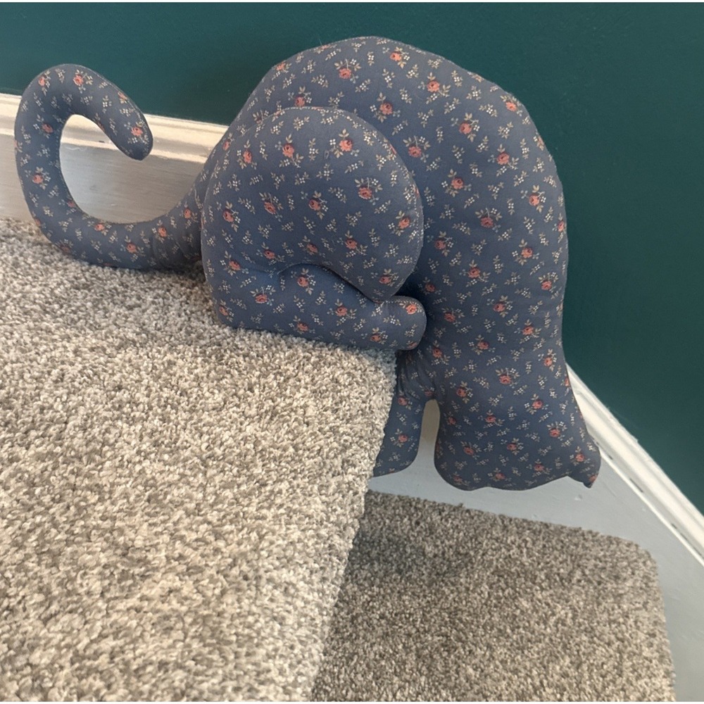 Vtg Cloth Cat Sitting Floral Stuffed Step/Shelf Sitter Cottage Kitty